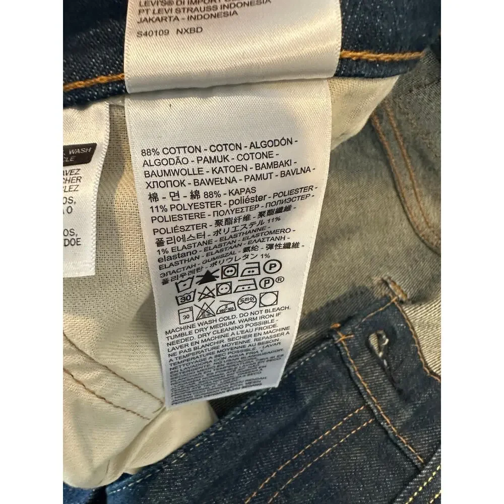 Levis add versatility